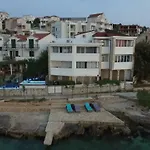 דירה Wave