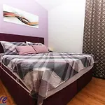 דירה Wave